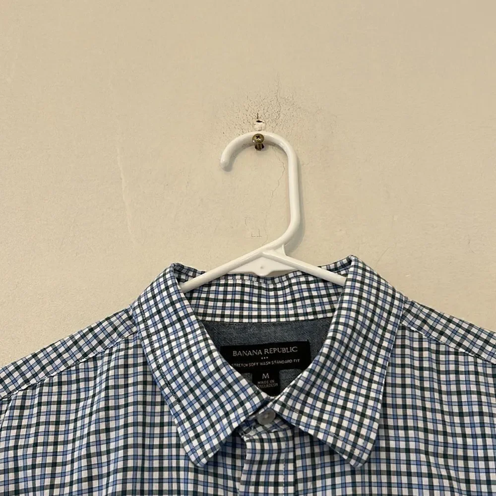 Banana Republic blue green white checked standard fit shirt Size M